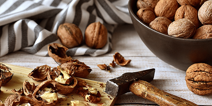 10 Walnut Benefits | Reasons To Eat Walnuts Regularly