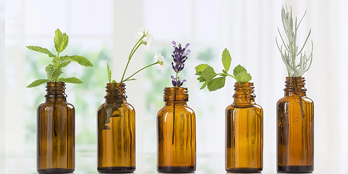 What are essential oils? Uses and side effects