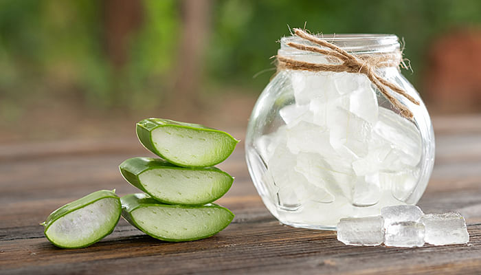 Health Benefits Of Aloe Vera For Skin, Hair & Health Related Problems
