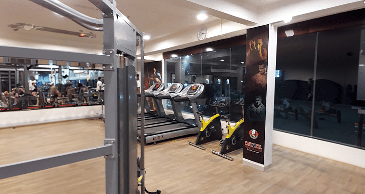 Diezel Fitness Club MR 9 Road