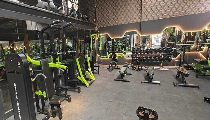 Universal Gym Market Yard