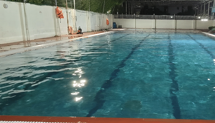 AVB SWIMMING POOL Patparganj